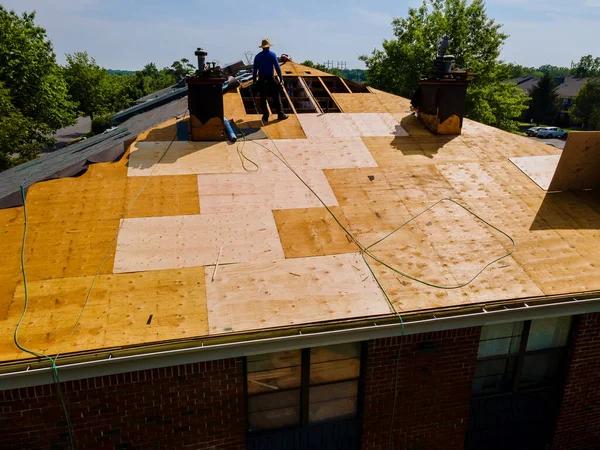 Choosing the Right Materials for Roof Replacement in Pearl