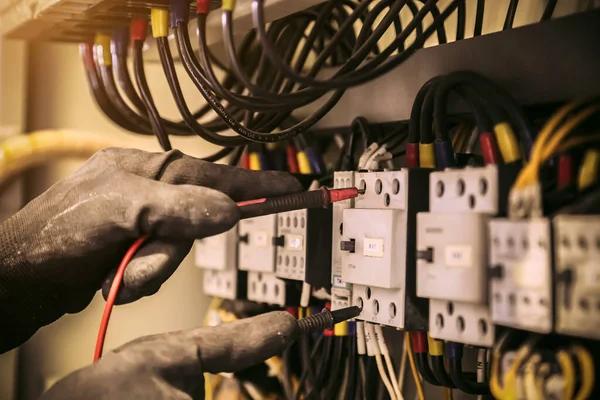 Professional Electricians Ready to Serve Angleton